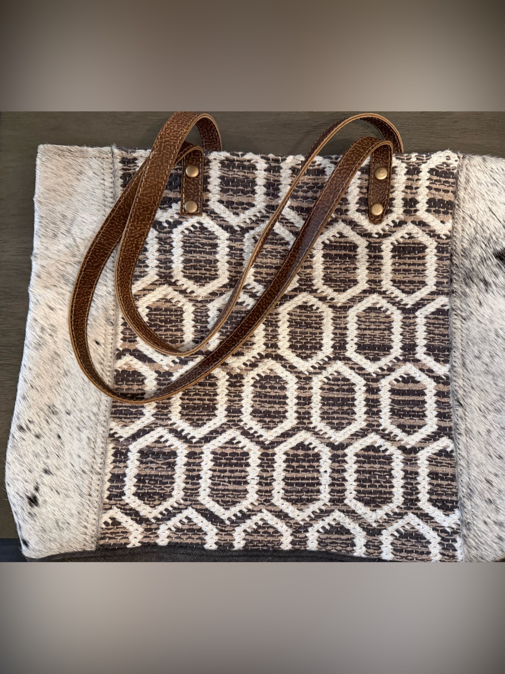 Myra Buzz Fuzz Tote/Weekend Bag